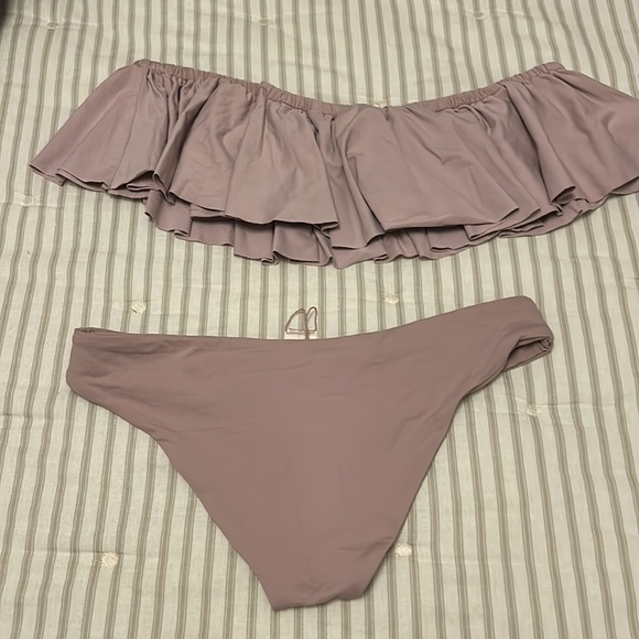 L Space Hey Girl bikini top and bottom - Picture 11 of 11